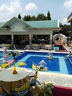 Villa Esmeralda Bryan's Resort Hotel and Restaurant