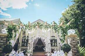 Villa Esmeralda Bryan's Resort Hotel and Restaurant