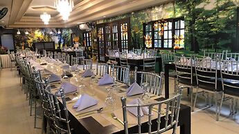 Villa Esmeralda Bryan's Resort Hotel and Restaurant