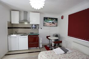 Lovely Studio Apartments - Thamesmead