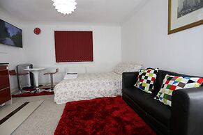 Lovely Studio Apartments - Thamesmead