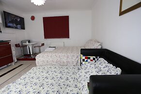Lovely Studio Apartments - Thamesmead