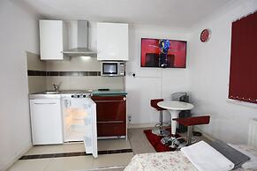 Lovely Studio Apartments - Thamesmead