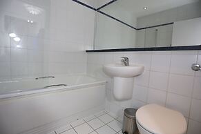 Beautiful 2 beds Woolwich Central Apt