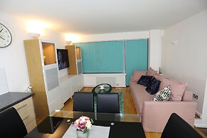 Beautiful 2 beds Woolwich Central Apt