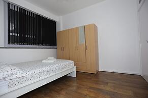 Beautiful 2 beds Woolwich Central Apt
