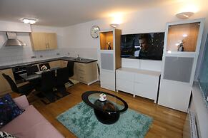 Beautiful 2 beds Woolwich Central Apt