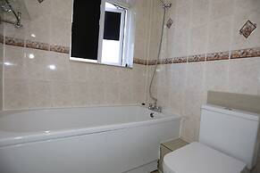 Beautiful 3 Beds House - Thamesmead