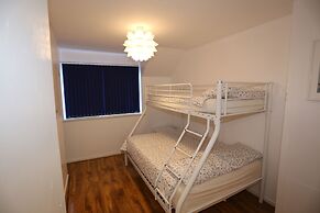 Beautiful 3 Beds House - Thamesmead