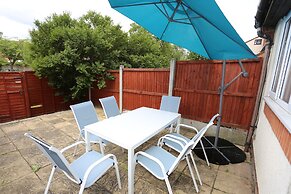 Beautiful 3 Beds House - Thamesmead