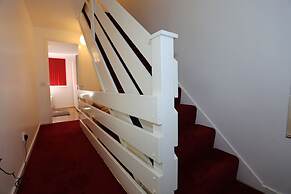 Beautiful 3 Beds House - Thamesmead