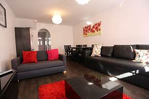 Beautiful 3 Beds House - Thamesmead