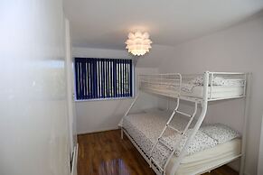 Beautiful 3 Beds House - Thamesmead