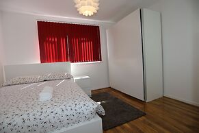 Beautiful 3 Beds House - Thamesmead