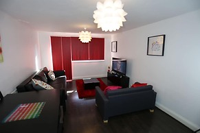 Beautiful 3 Beds House - Thamesmead