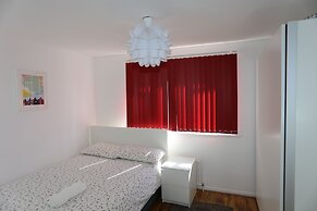 Beautiful 3 Beds House - Thamesmead