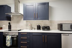 The Old Station House - Stylish & Central 2bdr Apartment