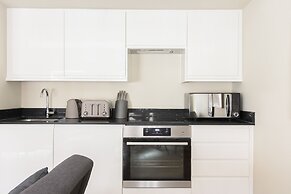 The Soho Loft - Elegant & Modern 1bdr in Soho