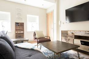 The Soho Loft - Elegant & Modern 1bdr in Soho