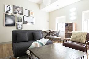 The Soho Loft - Elegant & Modern 1bdr in Soho