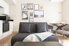 The Soho Loft - Elegant & Modern 1bdr in Soho