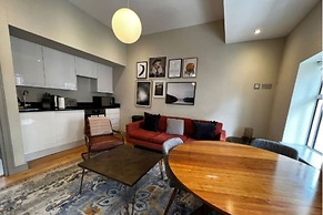The Soho Loft - Elegant & Modern 1bdr in Soho