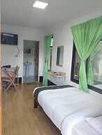 Full Moon Guest House