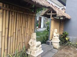 Full Moon Guest House