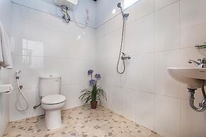 Full Moon Guest House