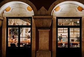 Exmo Hotel by Olivia