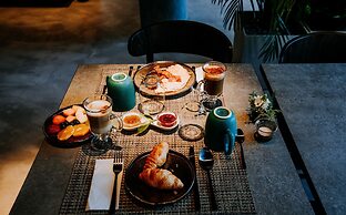 Exmo Hotel by Olivia