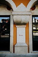 Exmo Hotel by Olivia