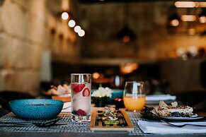 Exmo Hotel by Olivia