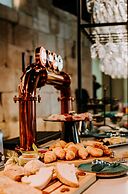 Exmo Hotel by Olivia