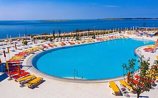 Arena Grand Kazela Camping Homes