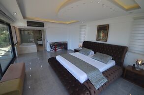 Villa Yali 2 by Villalarim