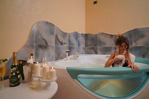 Piccadilly Suites and Rooms