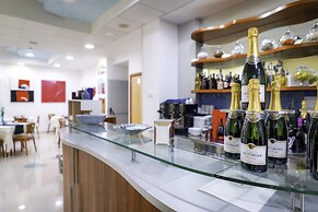 Piccadilly Suites and Rooms
