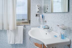 Piccadilly Suites and Rooms