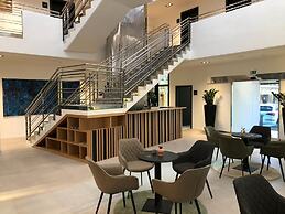 Hotel Cubis