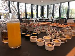 Hotel Cubis