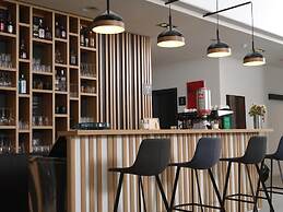 Hotel Cubis