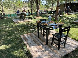 Elyada Konuk Evi (+8 Yaş )