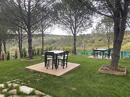 Elyada Konuk Evi (+8 Yaş )