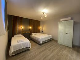 Elyada Konuk Evi (+8 Yaş )