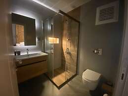 Elyada Konuk Evi (+8 Yaş )