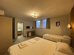 Elyada Konuk Evi (+8 Yaş )