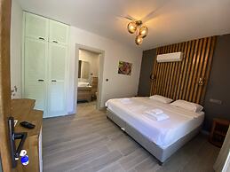 Elyada Konuk Evi (+8 Yaş )