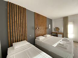 Elyada Konuk Evi (+8 Yaş )