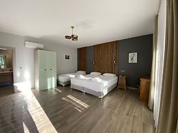 Elyada Konuk Evi (+8 Yaş )